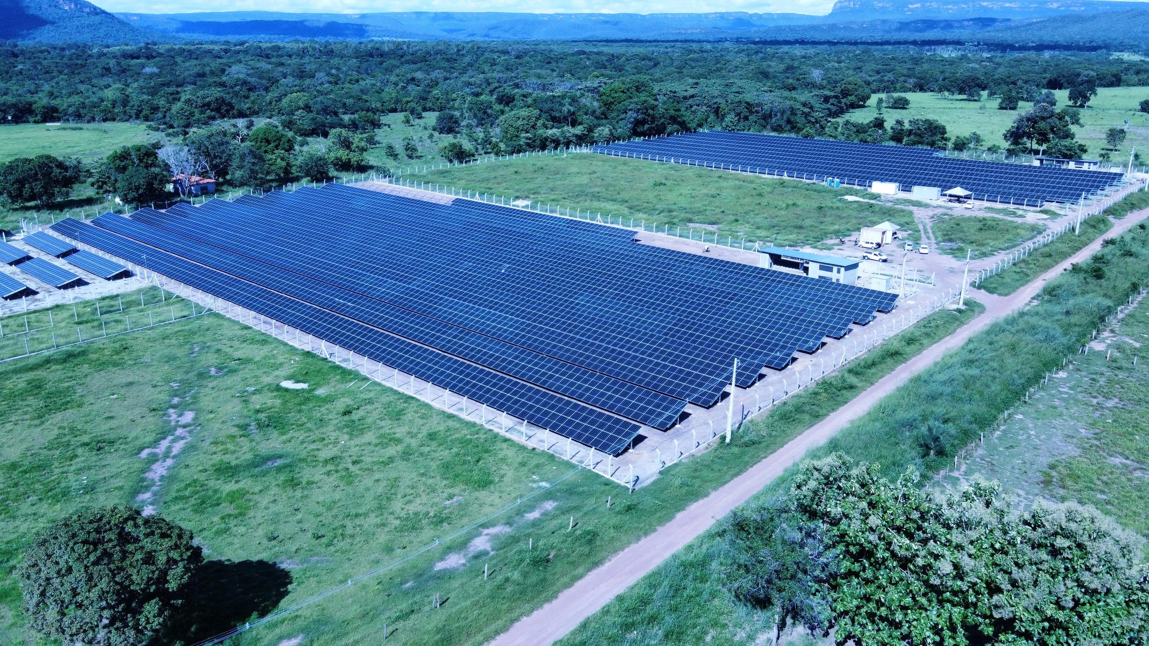 Usina Fotovoltaica com potência instalada de 1,5 MWp - Cáceres